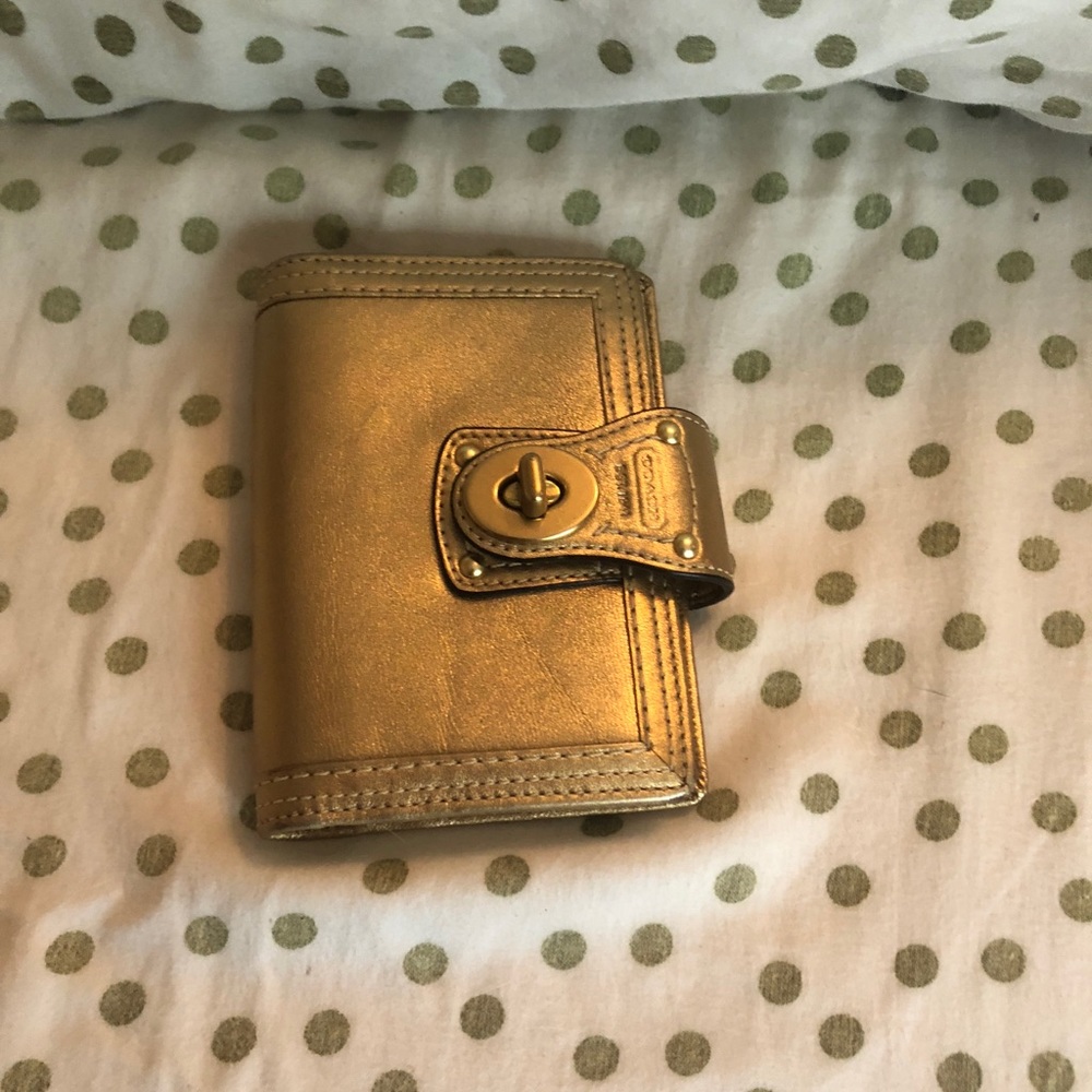 Gold Coach passport holder